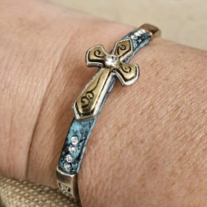 Tri-Tone Stretchy Western Cross Bracelet