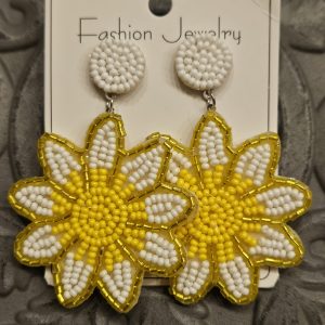 White Daisy Seed Bead Drop Earrings - Handcrafted