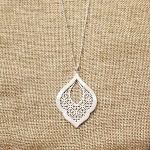 Filigree Pendant Necklace Silver